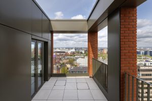 Podium-Lumina-Village-Trafford-Domis-Construction